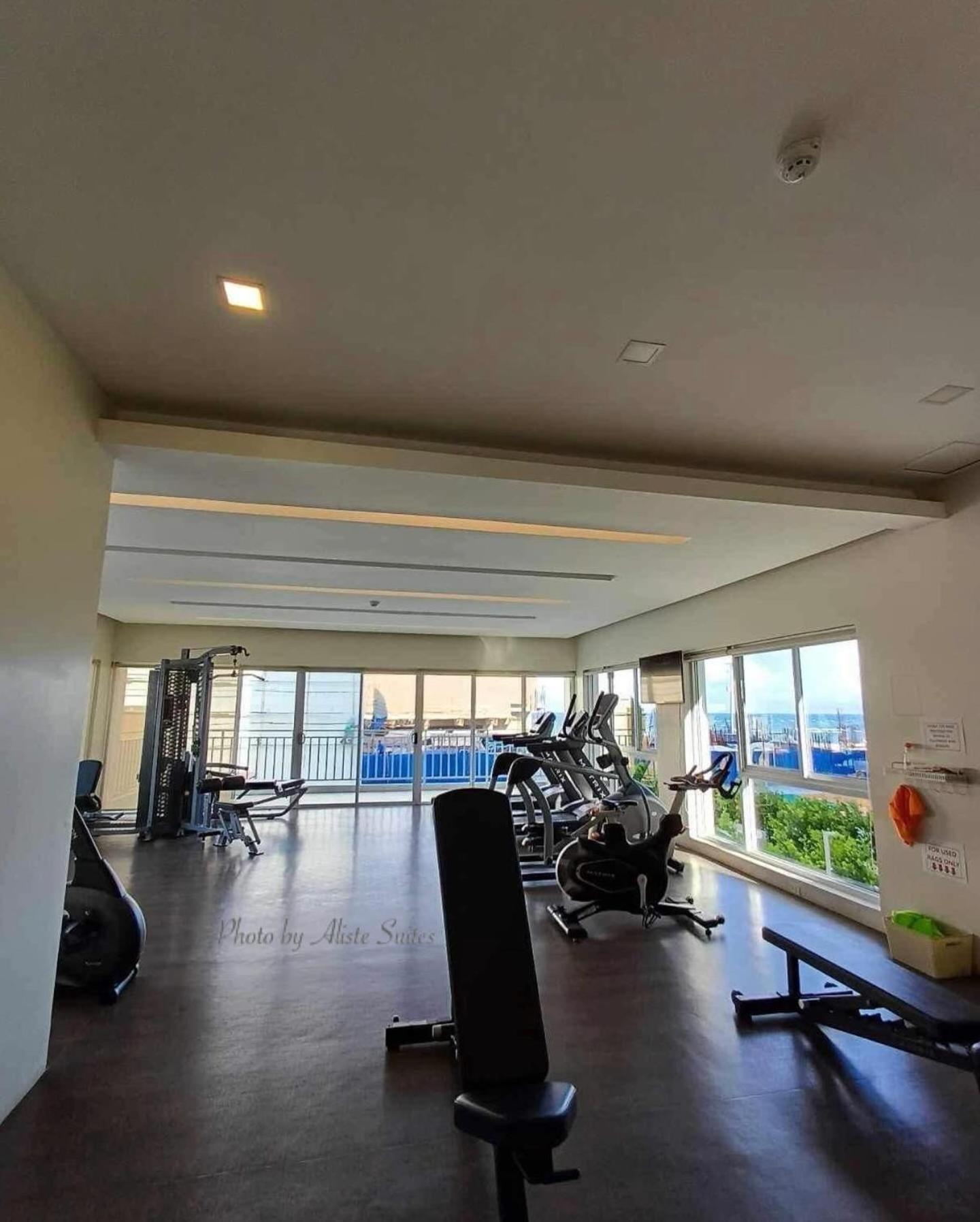 Aliste Suites Marina Spatial Dumaguete City Exterior foto