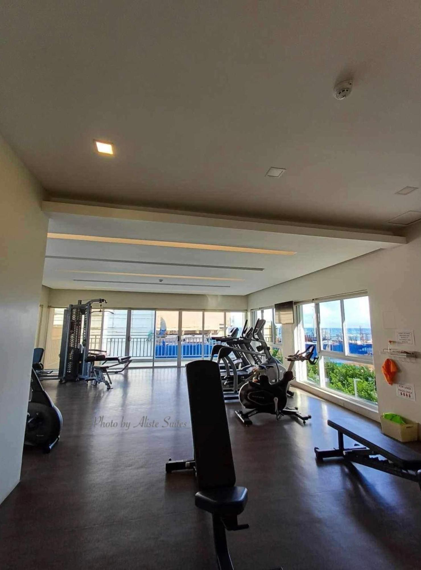 Aliste Suites Marina Spatial Dumaguete City Exterior foto